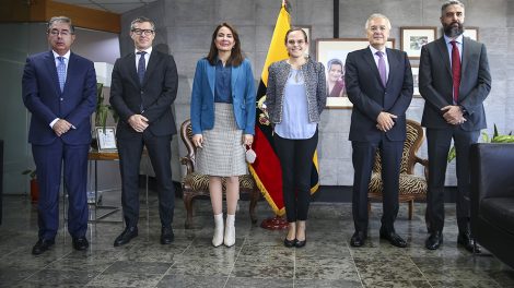 HISPASAT is collaborating with the government of Ecuador on bridging its digital divide with two pilot tele-education and telemedicine projects via satellite