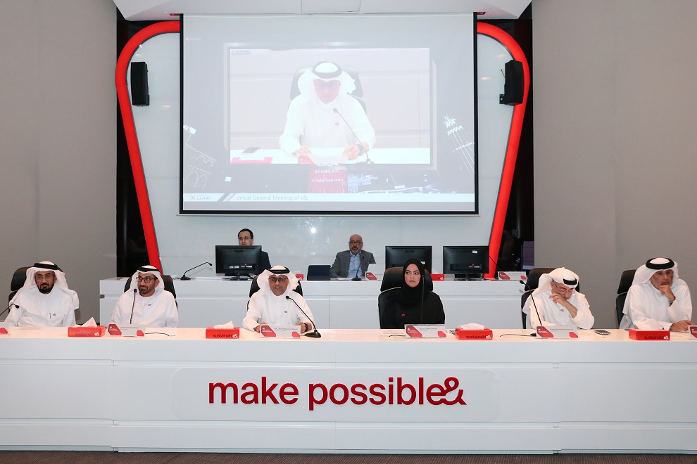 e&’s AGM approves a dividend per share for H2 2022 of AED 0.4, representing a total dividend of AED 0.8 per share for FY2022