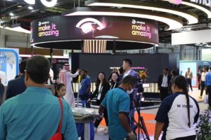 Amdocs selected by etisalat by e& to revolutionize its in-store retail experience with one of the world’s first AI-enabled telco autonomous stores