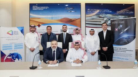 Es’hailSat and TMC sign agreement for DSNG and OBVAN services in Qatar