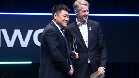 Huawei green antenna series wins GSMA GLOMO Award for 'Best Mobile Network Infrastructure'