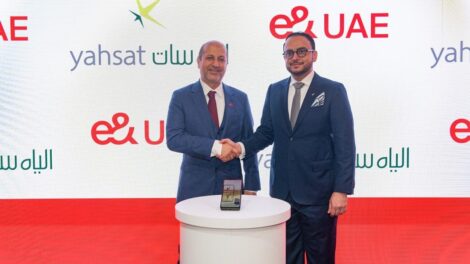 e& UAE and Yahsat to bring satellite connectivity to standard smartphones