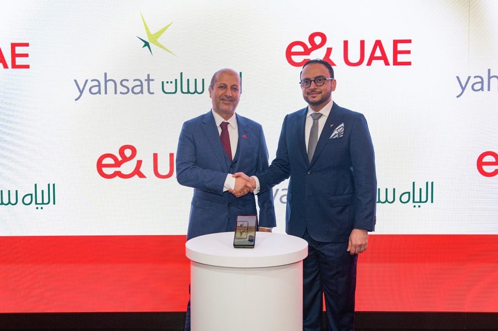 e& UAE and Yahsat to bring satellite connectivity to standard smartphones