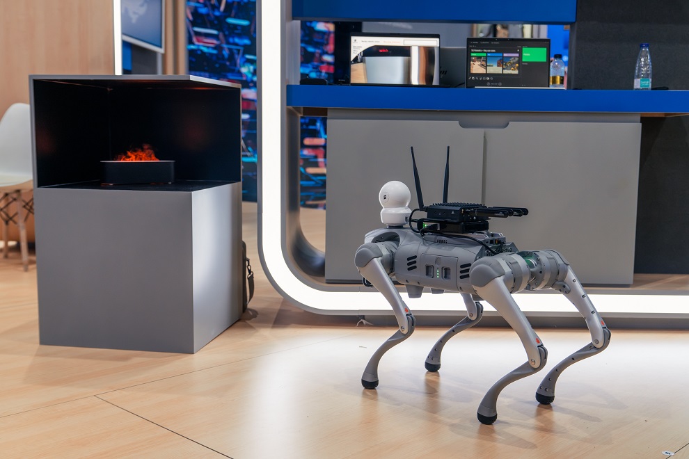 Ericsson showcases 5G-enabled robotic dog Rocky at LEAP 2025