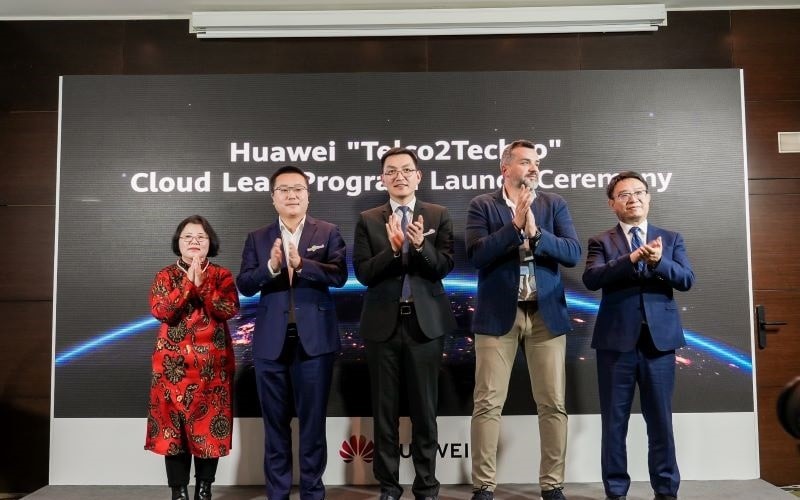 Huawei Cloud Stack announces six scenario-specific solutions for carriers to drive efficiency, revenue growth, and digital inclusion