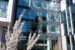 Eutelsat procurement of LEO satellites